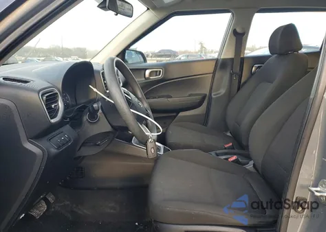 2021 Hyundai Venue Se z USA, uszkodzony, nr VIN KMHRB8A33MU070109